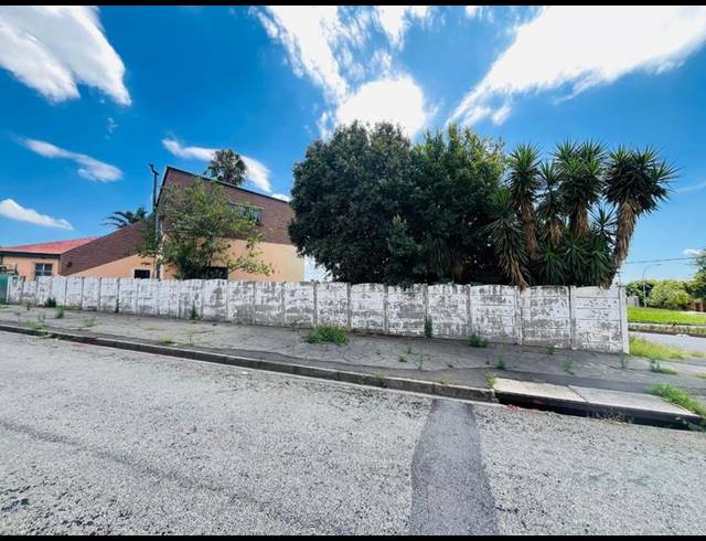 12 BEDROOM HOUSE FOR SALE IN PRIMROSE